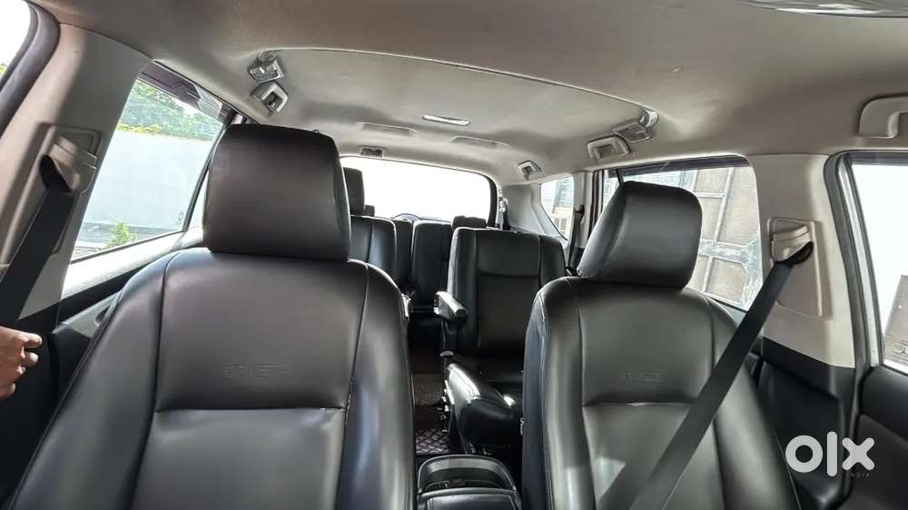 Toyota Innova 2022 Diesel Well Maintained ,non Accidental,new Tyre New