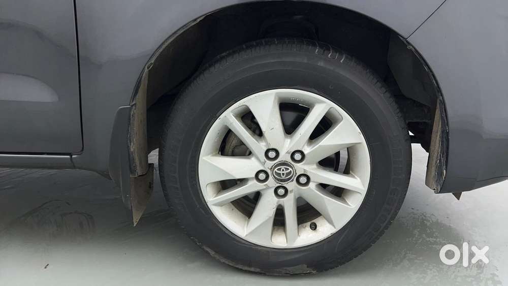 Toyota Innova Crysta [2020-ongoing] 2.7 Gx At 7 Str, 2017, Petrol