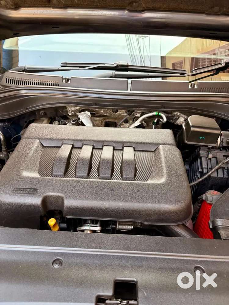 Mahindra Xuv700 2023 Diesel 37000 Km Driven
