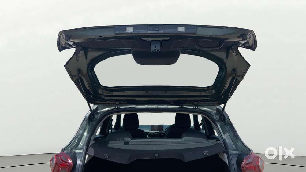 Tata Punch Camo Adventure Mt, 2023, Petrol