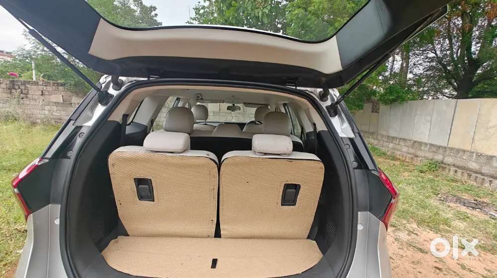 2023 Mahindra Xuv700 7 Seater Diesel