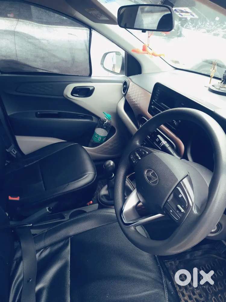 Hyundai Aura Sx 2024