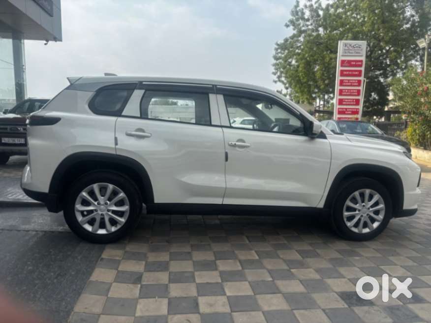 Maruti Suzuki Grand Vitara 1.5 Sigma Smart Hybrid, 2025, Petrol