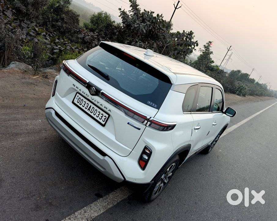 Maruti Suzuki Grand Vitara 1.5 Zeta Smart Hybrid At, 2023, Petrol