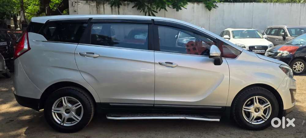 Mahindra Marazzo M6, 2018, Diesel