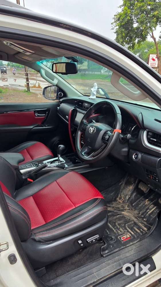 Toyota Fortuner Legender 2019