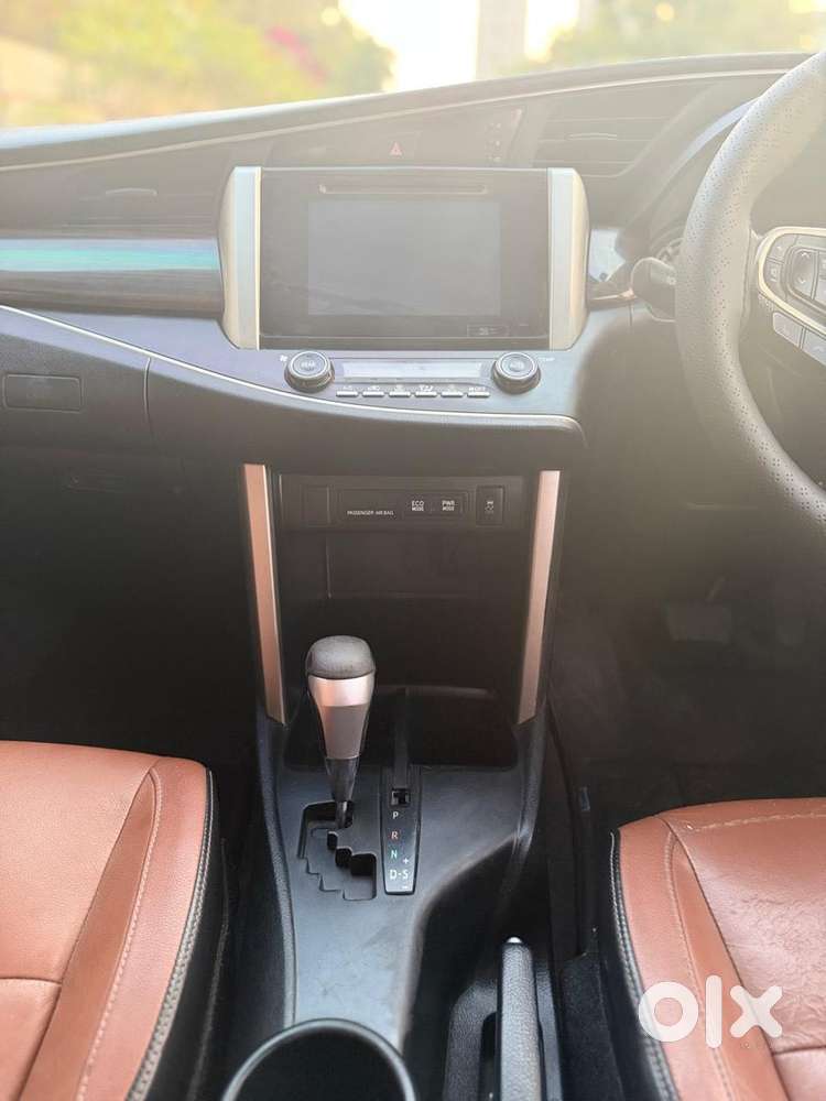 Toyota Innova Crysta 2.8 Zx At, 2016, Diesel