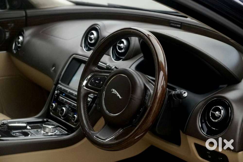 Jaguar Xj L 2.0 Petrol, 2017, Petrol