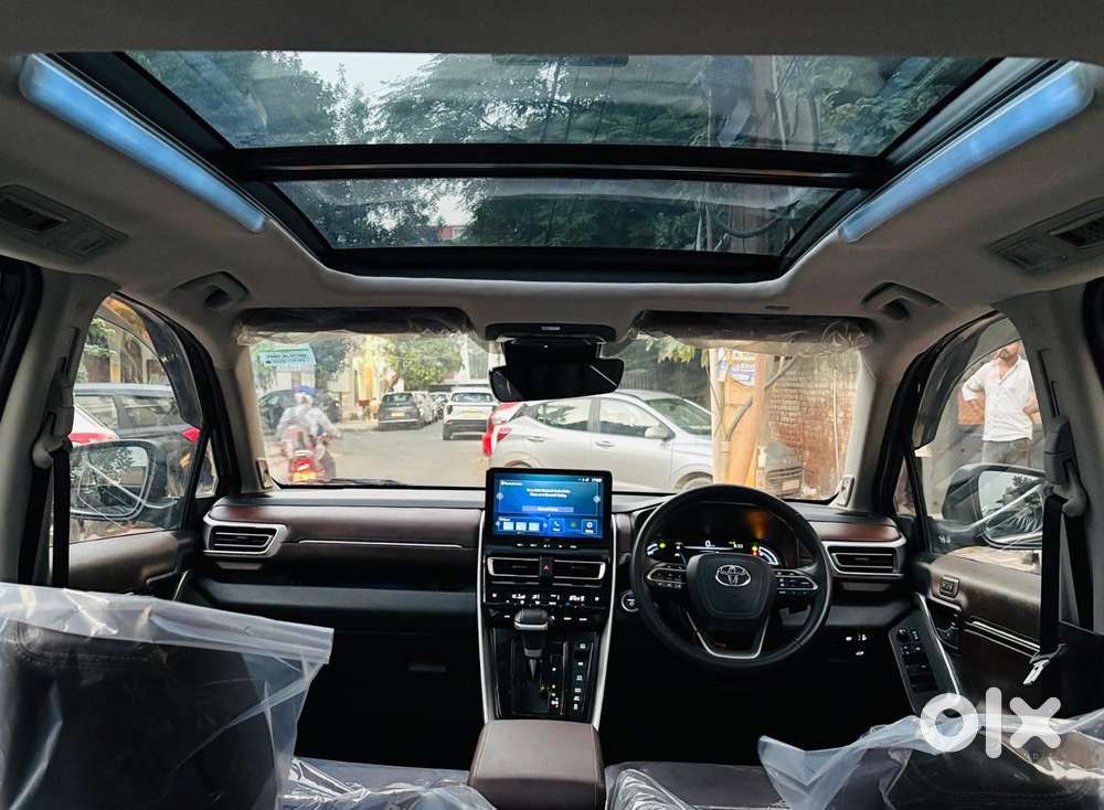 Toyota Innova Hycross 2.0 Zx Hybrid 7 Str, 2025, Electric