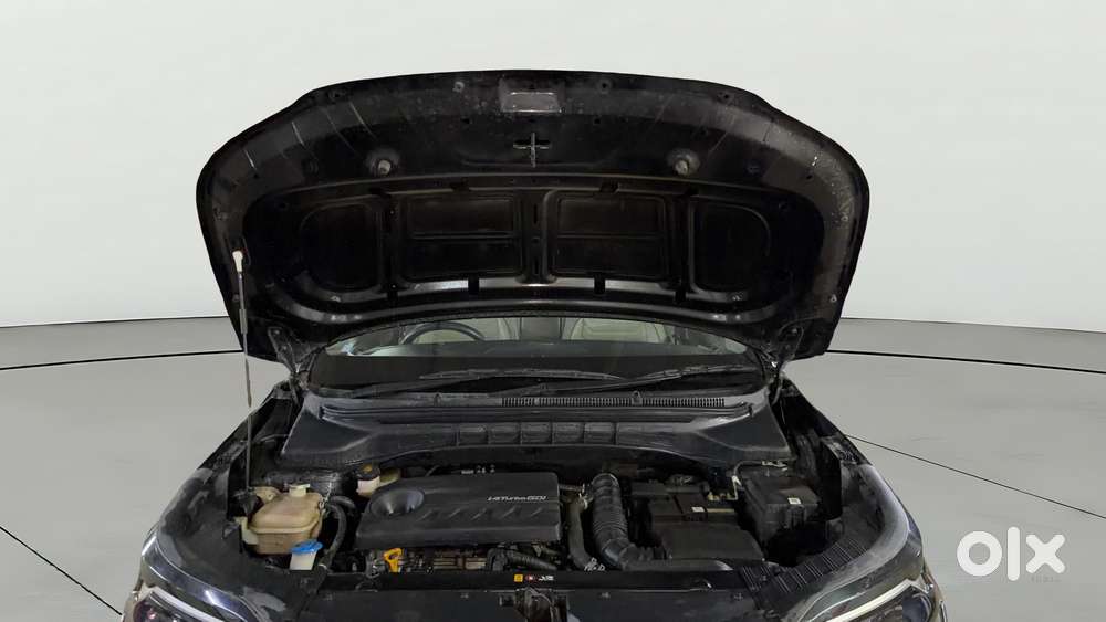 Kia Carens 1.4 Luxury Plus Dct 7 Str, 2022, Petrol