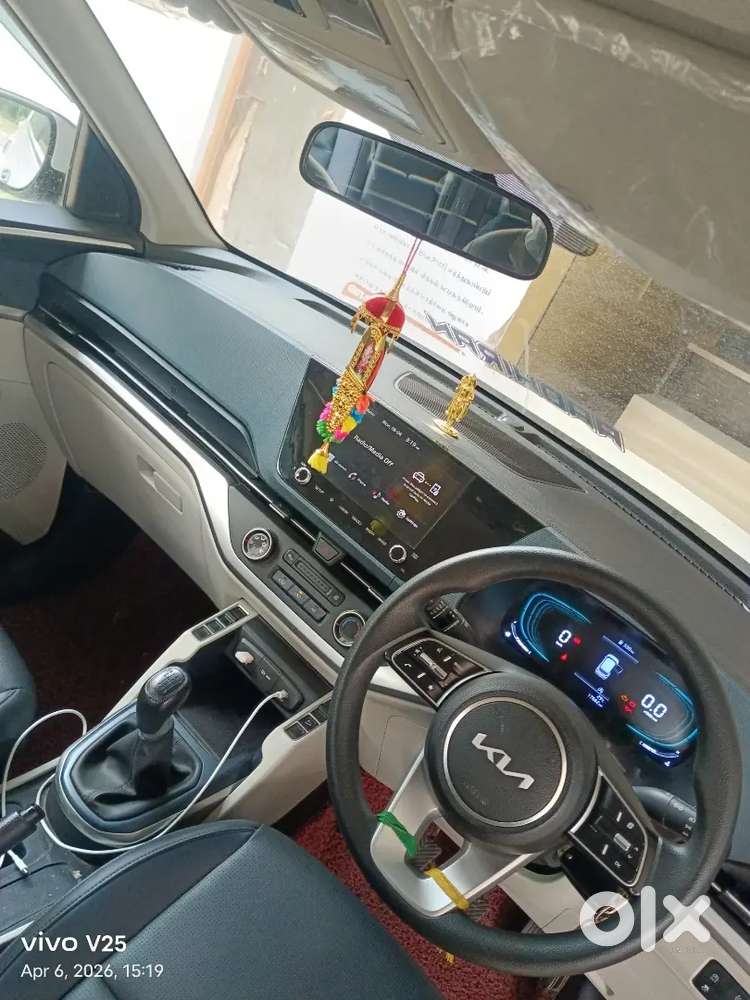 Kia Carens 2025 Petrol Well Maintained 17500km Only