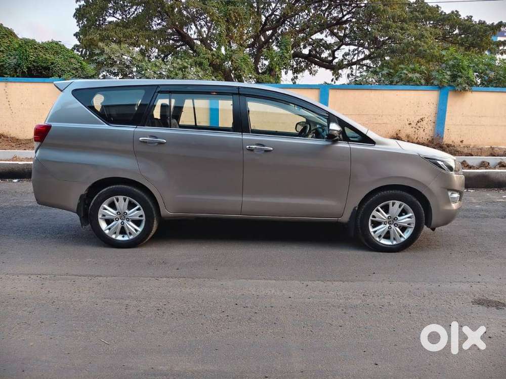 Toyota Innova Crysta 2.8z Automatic, 2017, Diesel