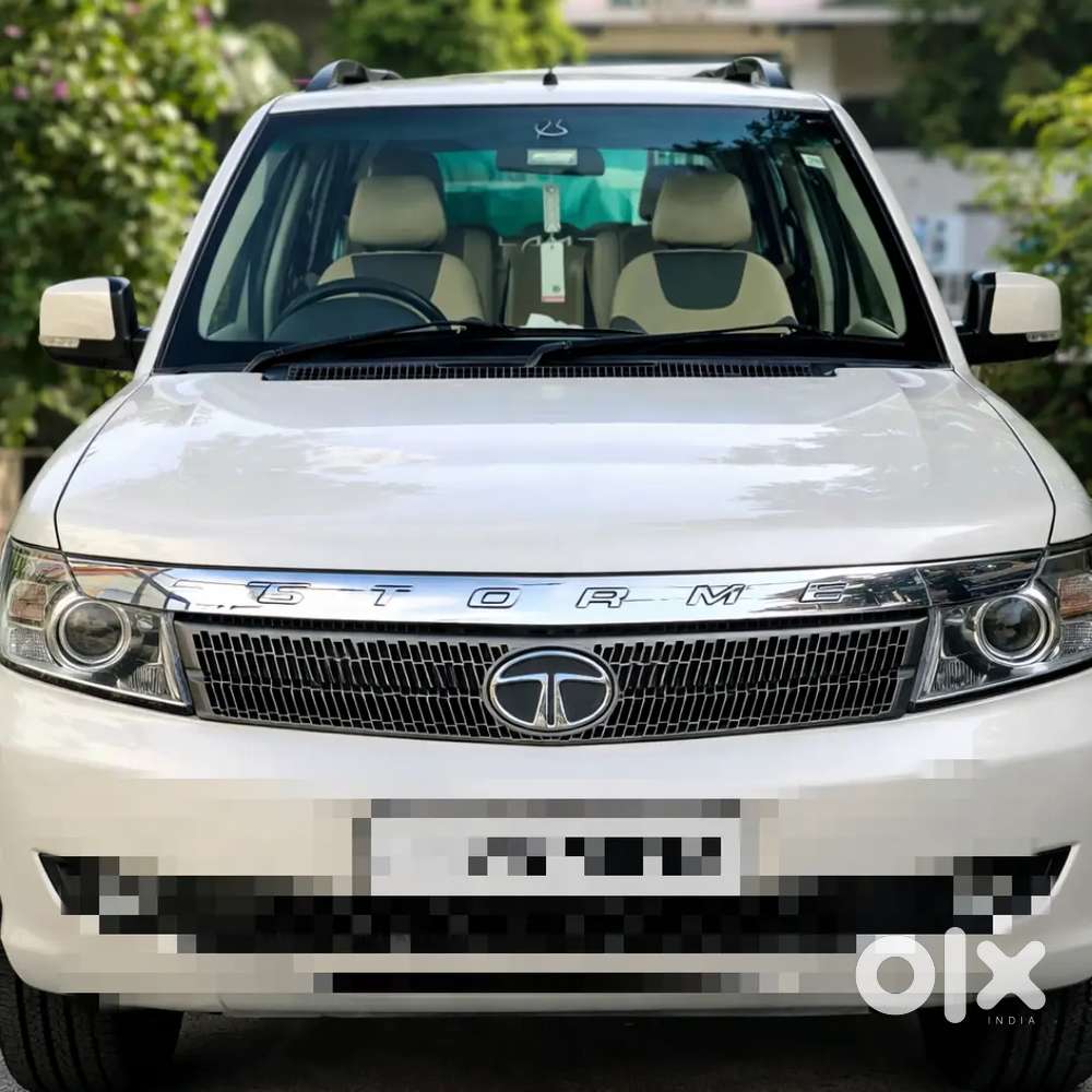 Tata Safari Storme 2014