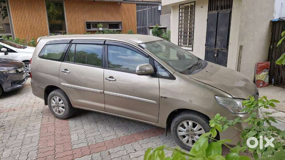 Toyota Innova 2.5 V 7 Str, 2009, Diesel