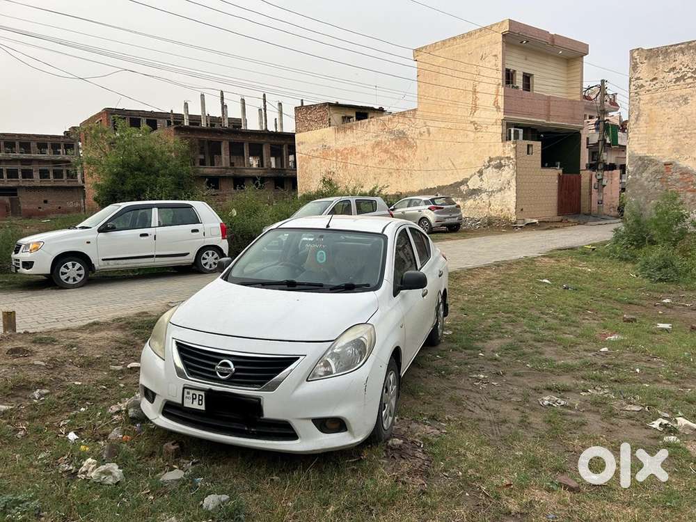 Nissan Sunny 2012 Petrol