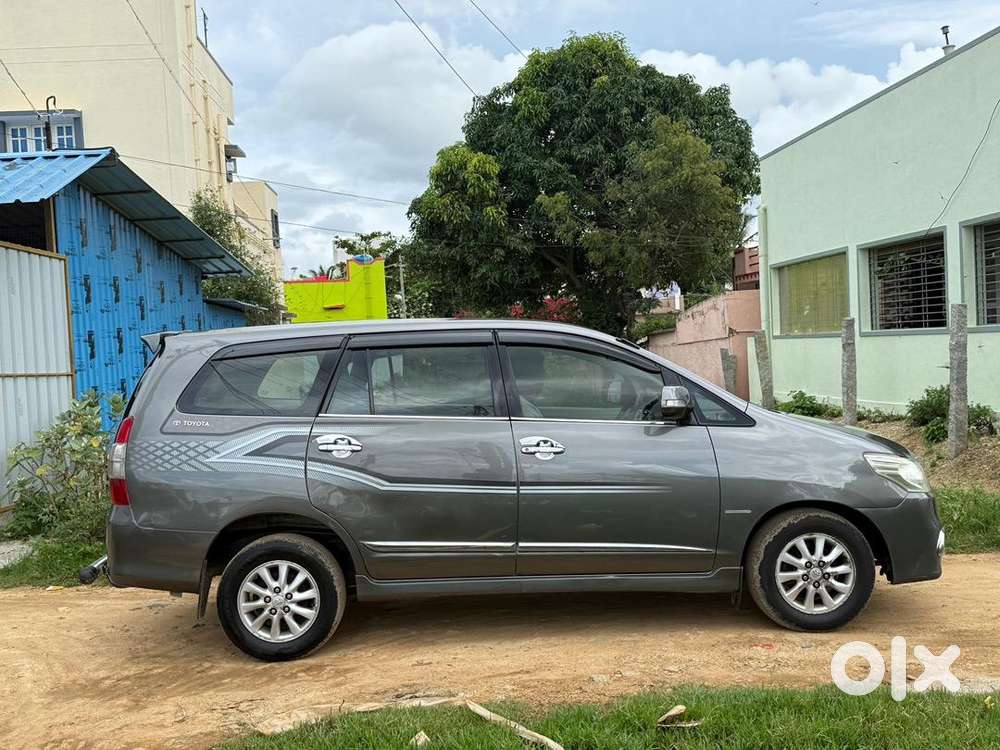 Toyota Innova 2015 Diesel Well Maintained