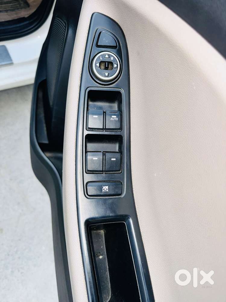 Hyundai I20 Sportz Plus, 2015, Petrol