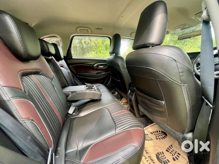 Maruti Suzuki Grand Vitara 1.5 Delta Smart Hybrid At, 2023, Petrol