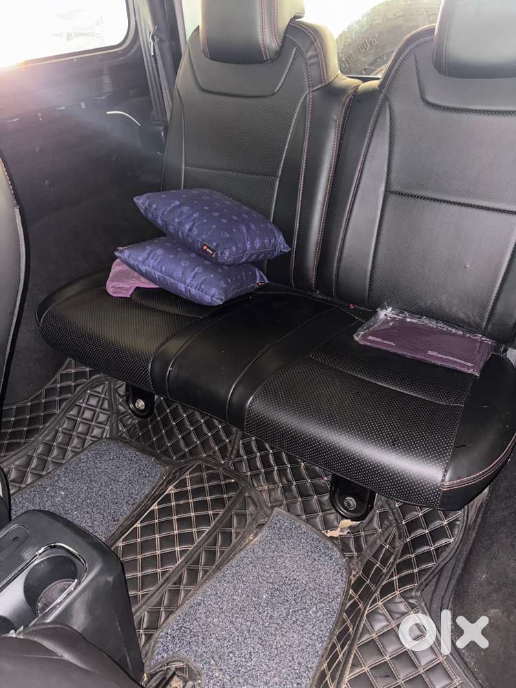 Mahindra Thar Petrol 2023
