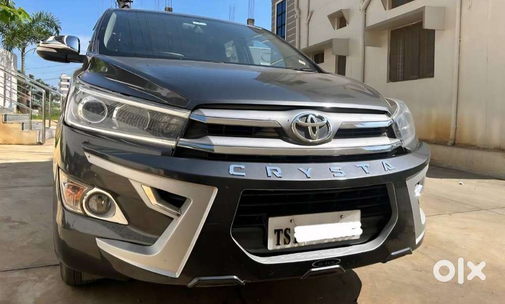 Toyota Innova Crysta 2.4 V 8 Str, 2017, Diesel