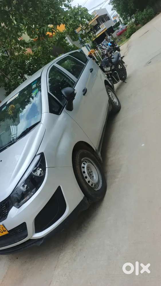 Mahindra Marazzo 2023 M2 8 Str
