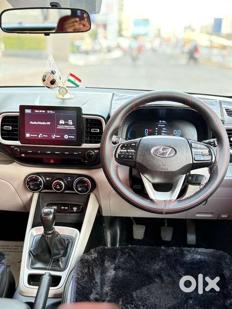 Hyundai Venue [2022-ongoing] 1.2 S, 2022, Cng & Hybrids