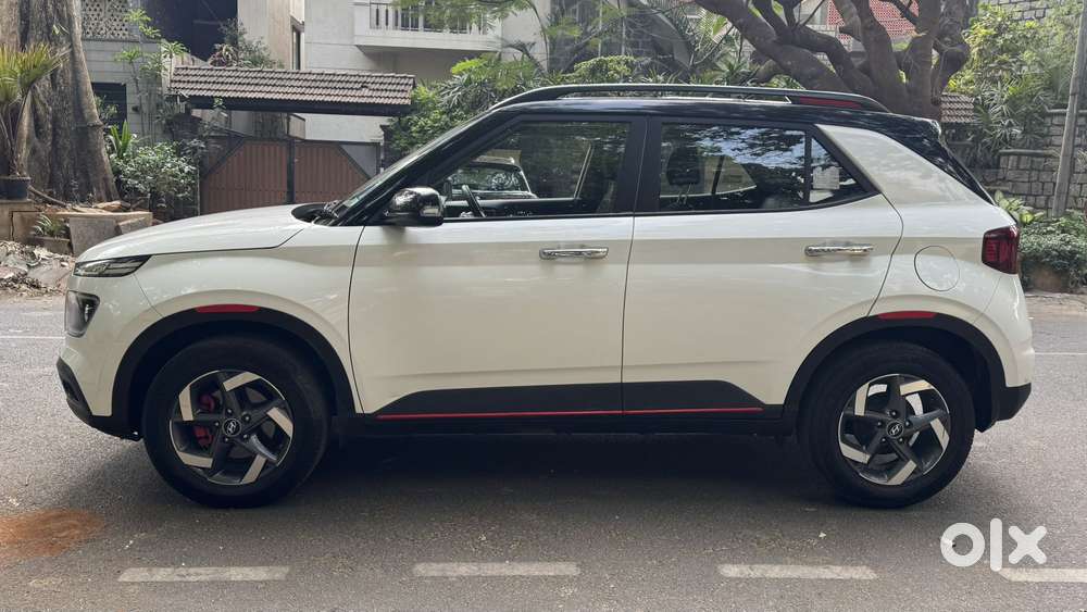 Hyundai Venue 1.0 Sx Plus Turbo Dct Dual Tone, 2021, Petrol