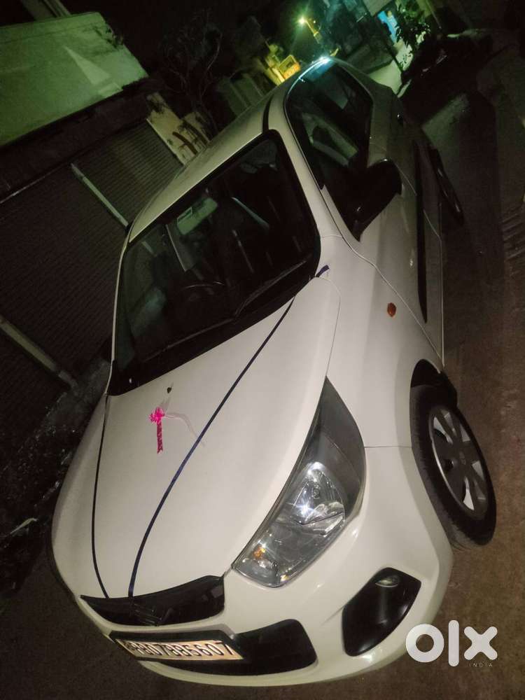 No Scratches, Central Lock, Leather Seats, Screen