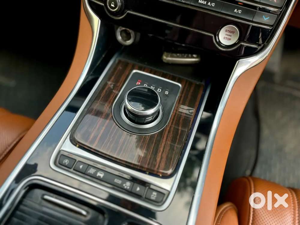 Jaguar Xf, 2016, Petrol