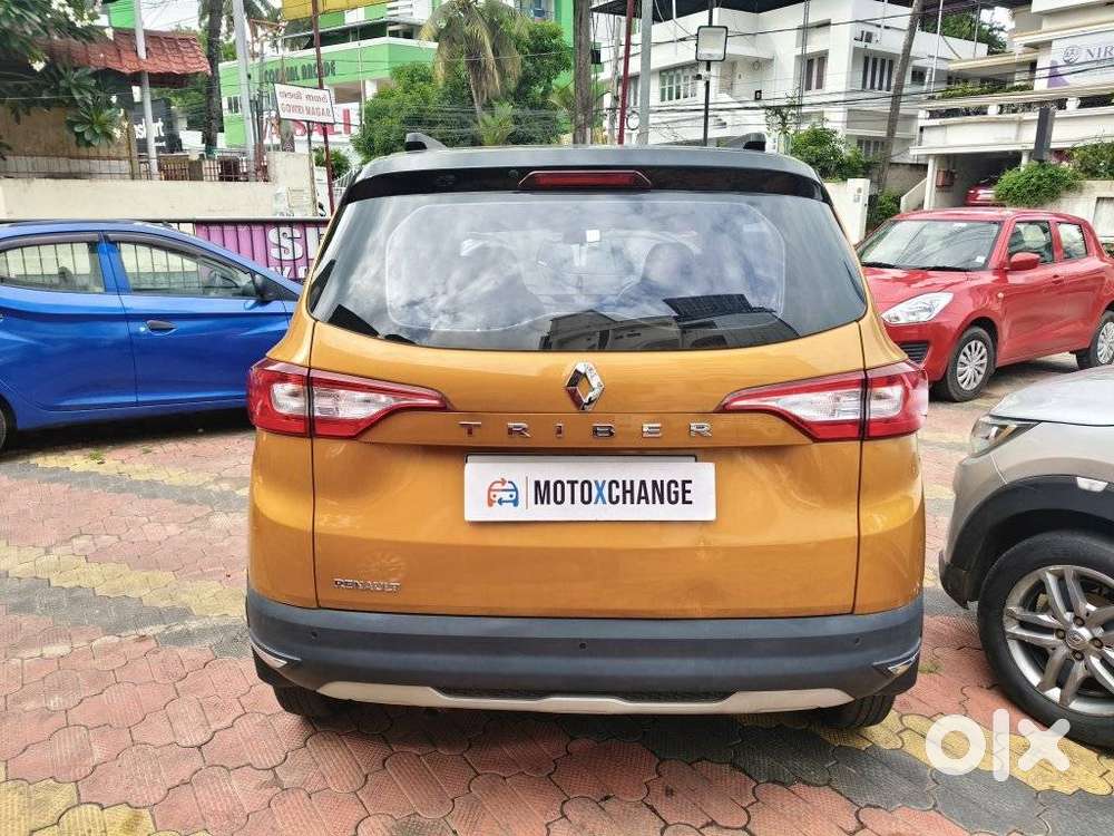 Renault Triber Rxt, 2022, Petrol