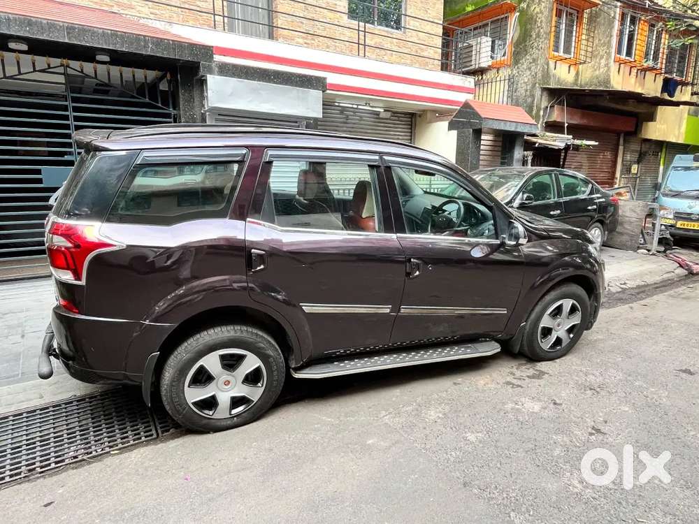 Mahindra Xuv500 पेट्रोल 2019