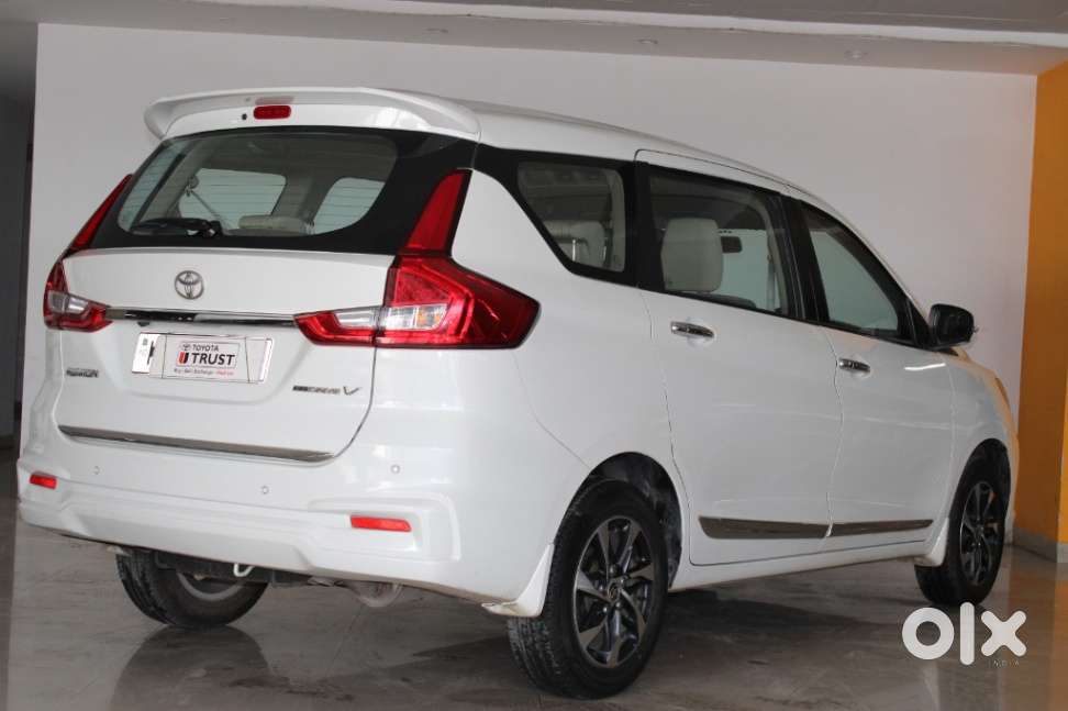 Toyota Rumion V At, 2023, Petrol