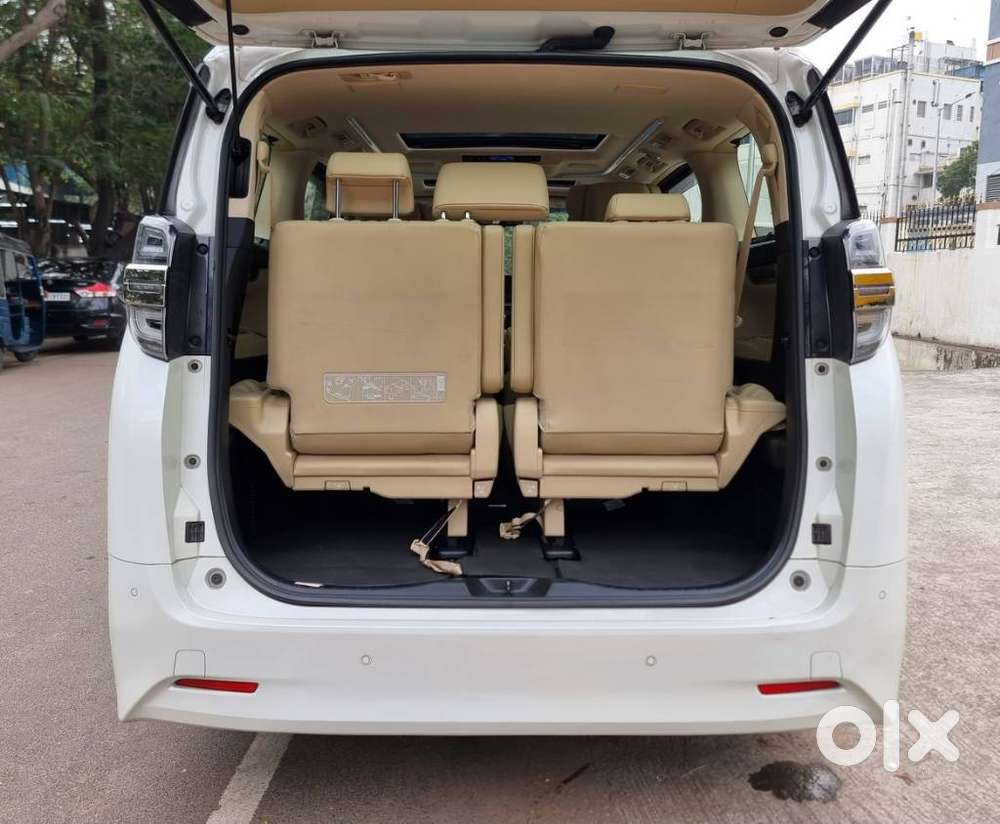 Toyota Vellfire Vip – Executive Lounge, 2022, Petrol