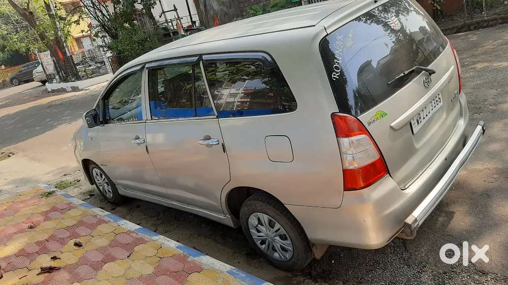 Toyota Innova 2012