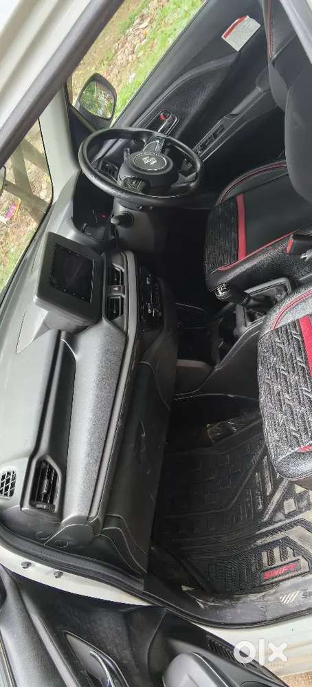 Maruti Suzuki Swift Vxi 15/10/2025