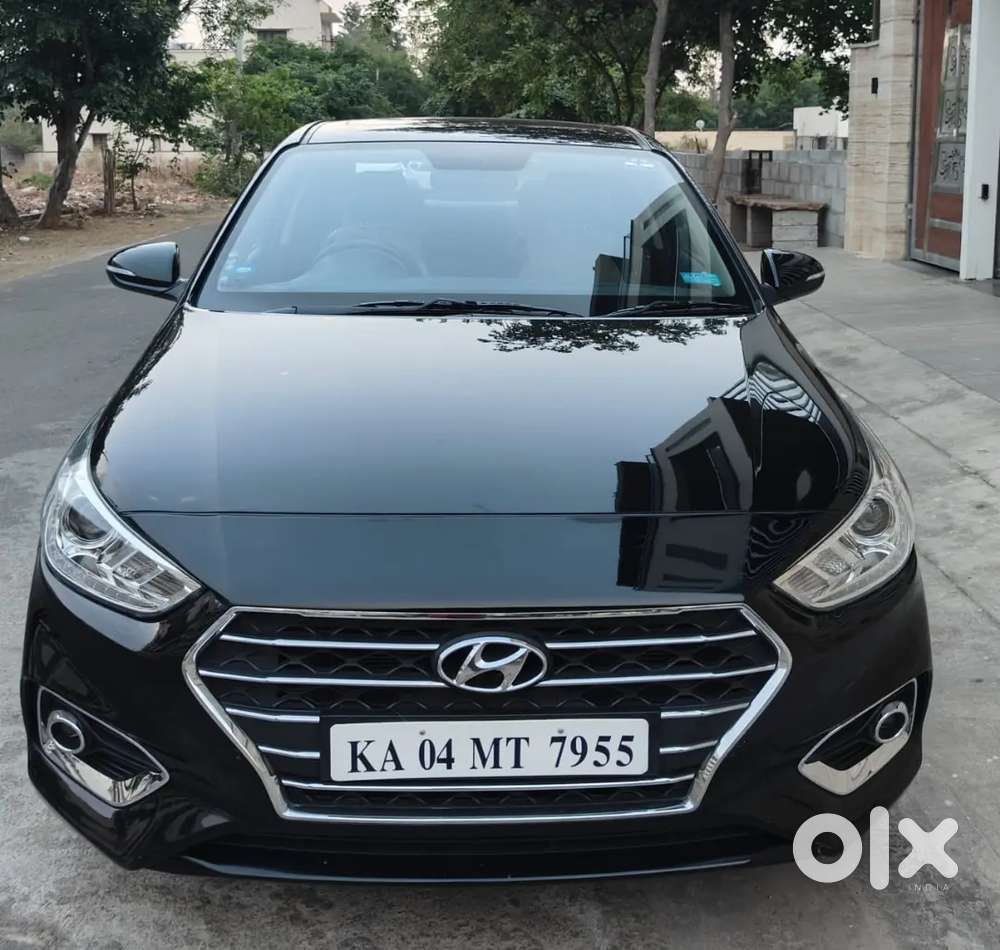 Hyundai Verna Sx O Sunroof  Push Start Black Colour 6 Air Dog