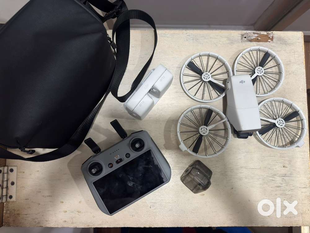 DJI Flip FLY MORE COMBO DJI RC 2