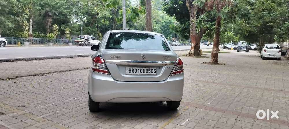 Maruti Suzuki Swift Dzire 1.2 Vxi Bsiv, 2015, Petrol