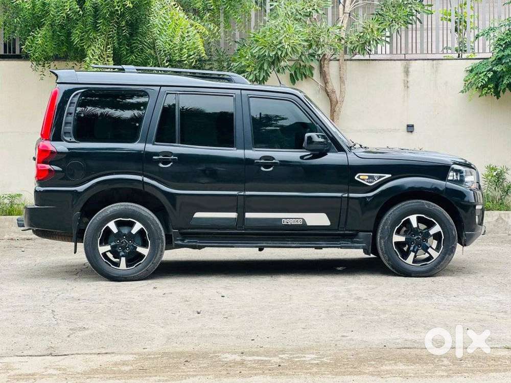 Mahindra Scorpio Classic 2.2 S 11 Mt 7 Str, 2024, Diesel