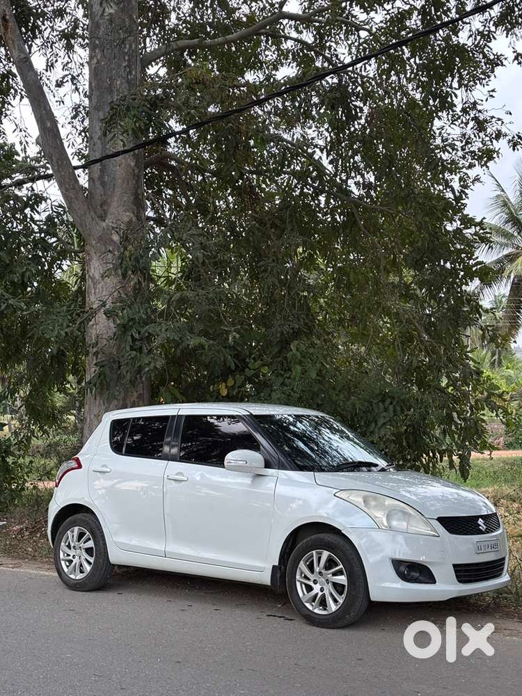 Maruti Swift Petrol 2012