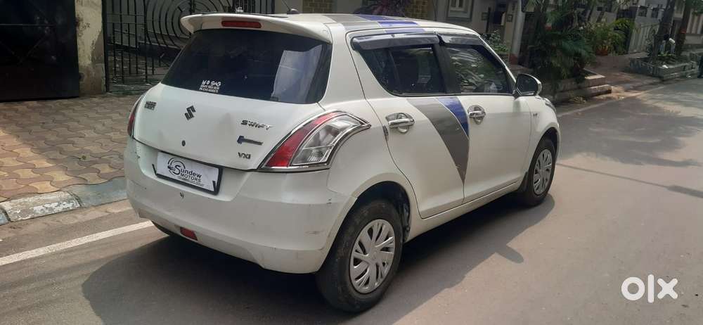 Maruti Suzuki Swift Vxi 1.2 Abs Bs-iv, 2017, Petrol