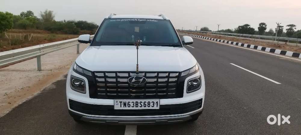Hyundai Venue 2024 Good Maintenance Well Condition -57000
