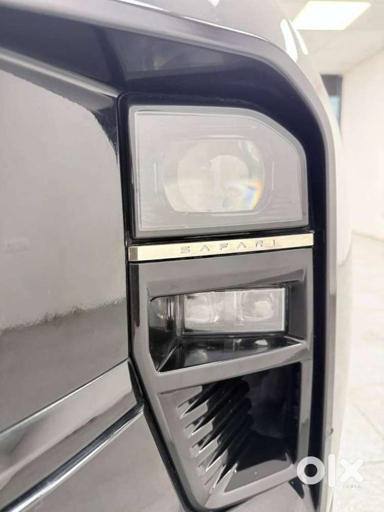Tata Safari Accomplished Plus Dark Edition, 2025, Diesel