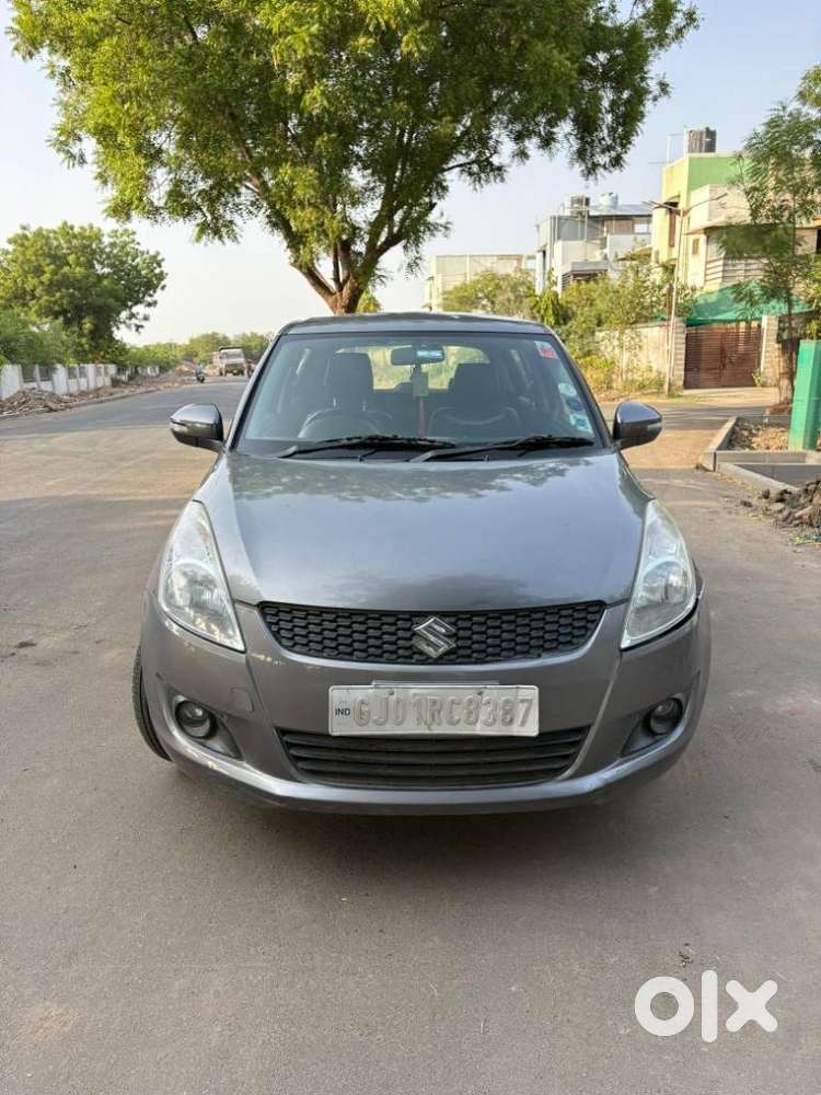Maruti Suzuki Swift Vxi 1.2 Abs Bs-iv, 2013, Petrol