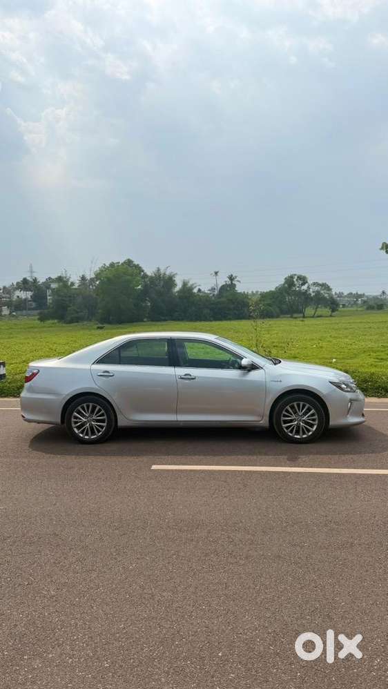 Toyota Camry 2018 Petrol Hybrid 57000 Km Driven