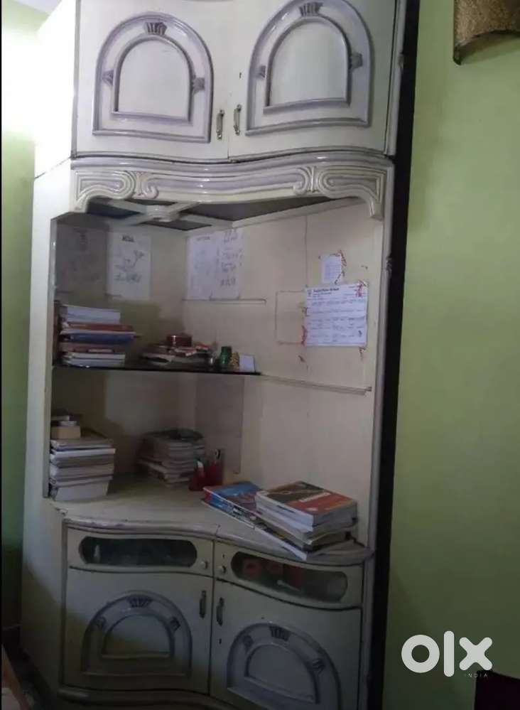 Corner wardrobe