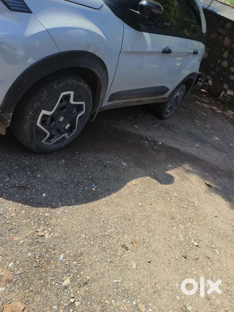 Tata Nexon 2024 Petrol Revotron