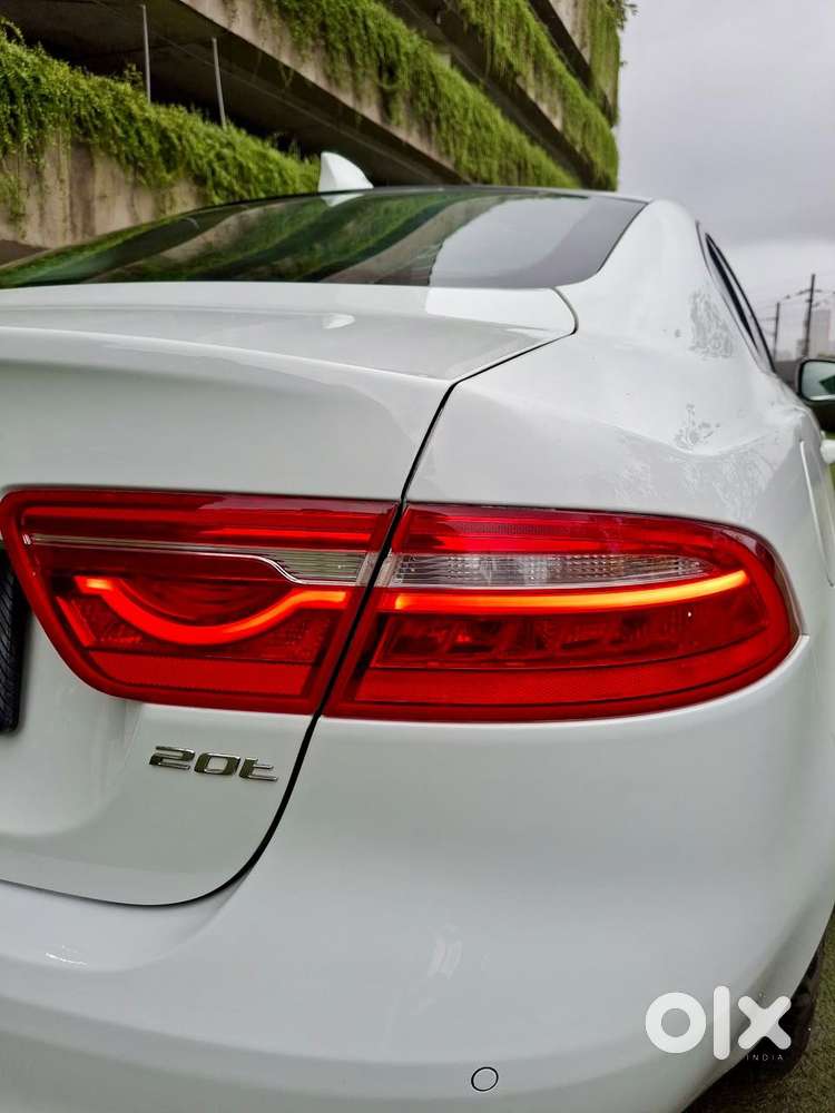 Jaguar Xe Prestige, 2017, Petrol
