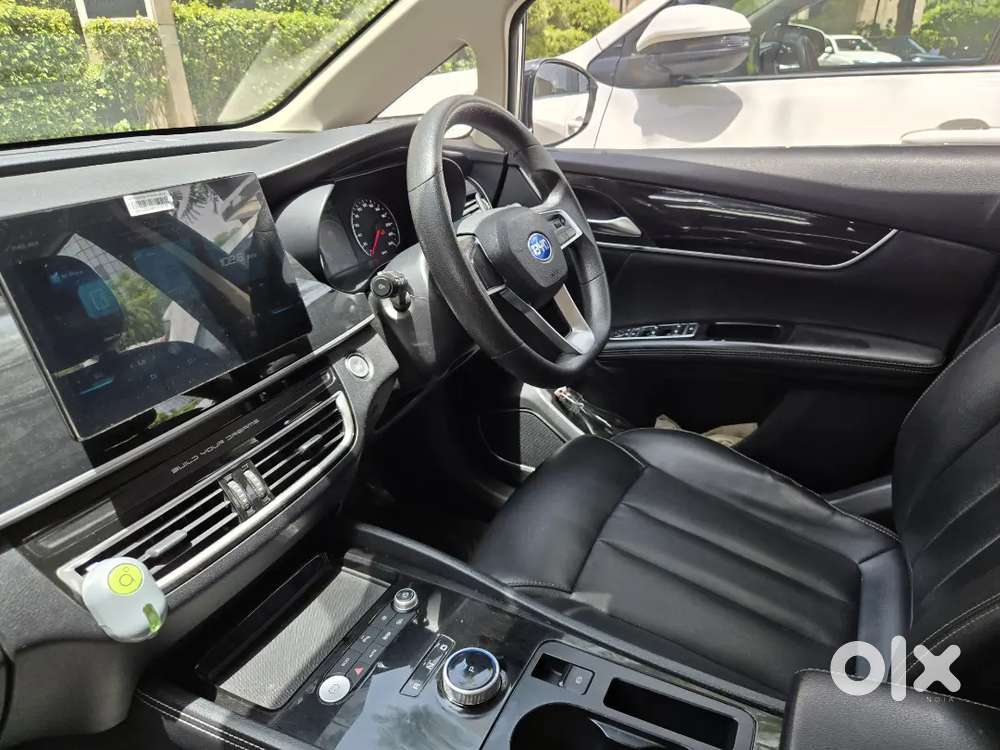 Byd E6 2024 Electric Under Warranty - All India Transfer Available