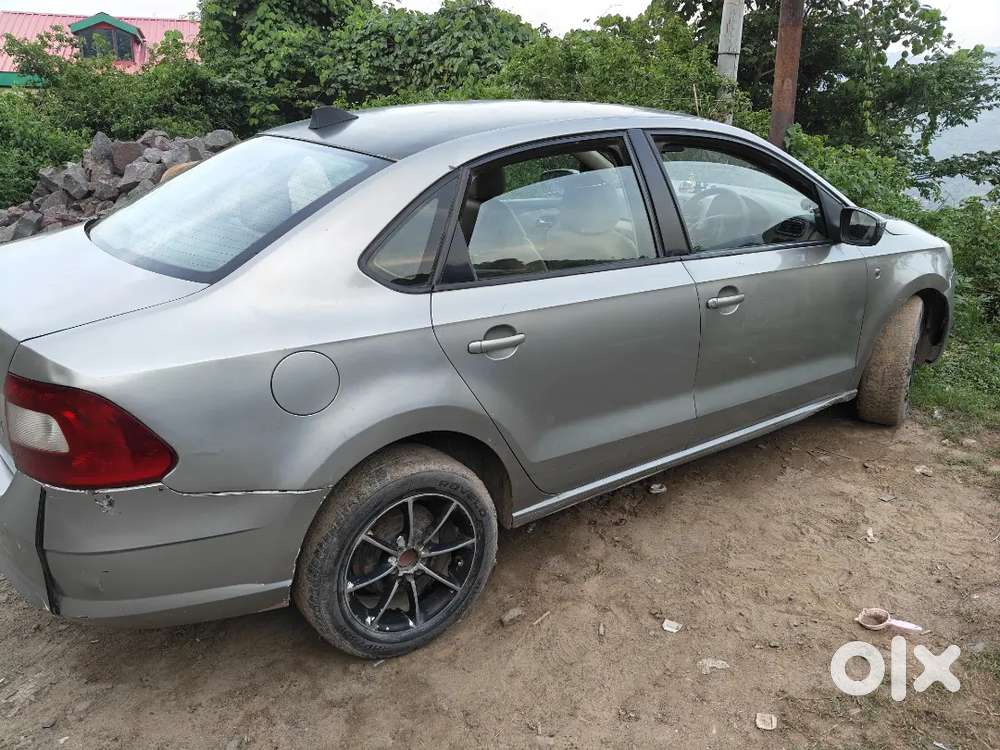 Skoda Rapid Ambition 2012